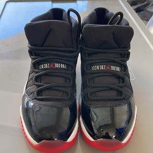 Excellent gently used condition. Worn less than 6
times. Men 8 Women size 9.5